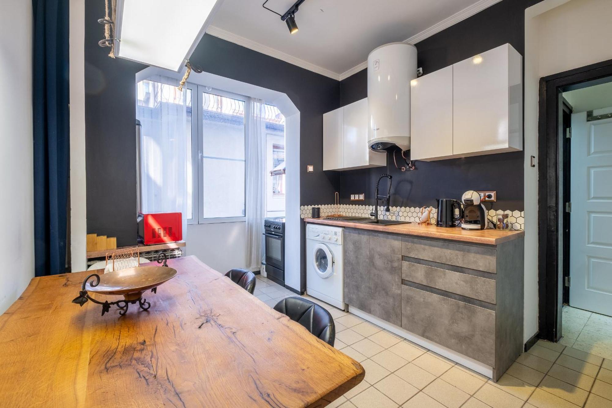 Modern , Spacious 2Br Apartment In Top Center София Экстерьер фото