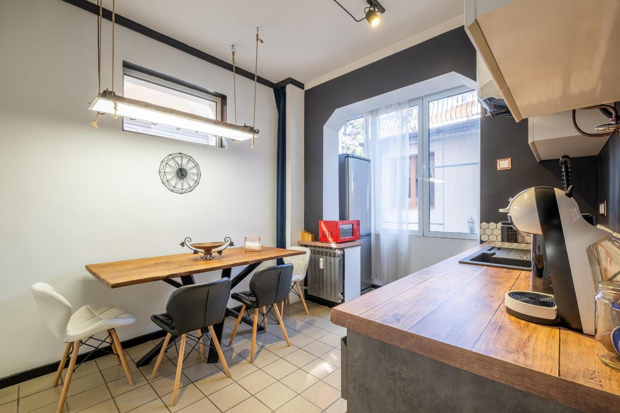 Modern , Spacious 2Br Apartment In Top Center София Экстерьер фото